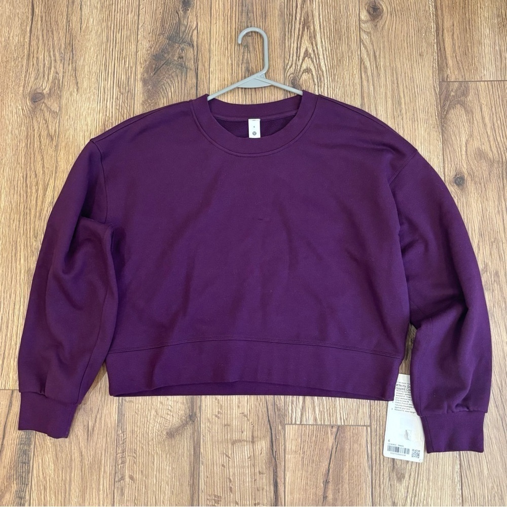 NWT Lululemon Perfectly Oversized Cropped Crew Size 6 In Darkest Magenta